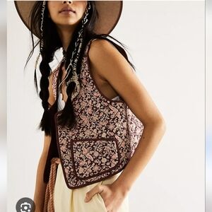Free People Kensie Floral/Paisley Quilted Vest Size Small Brown/Tan/Pink